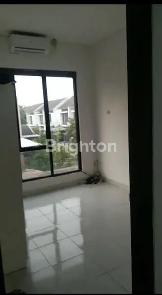 image RUMAH HOOK 2 LANTAI PERUMAHAN JAYA IMPERIAL PARK (2)