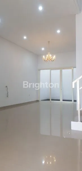image RUMAH 2 LANTAI  DEKAT PAKUWON CITY PARK SHANGHAI GALAXY MALL MULYOSARI SUTOREJO WISMA PERMAI KENJERAN MERR KERTAJAYA ITS UNAIR GLORIA CITA HATI XIN ZHONG WIDYA MANDALA WM (2)