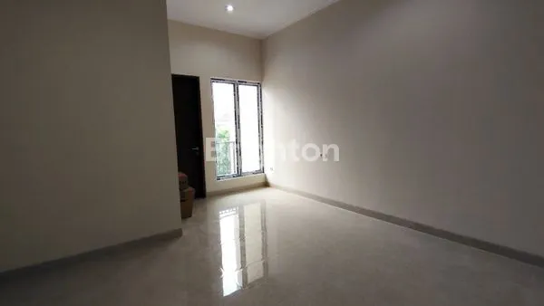 image RUMAH DURI KEPA 3 LANTAI (5)