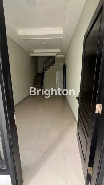 image RUMAH STRATEGIS DI JAKARTA SELATAN (4)