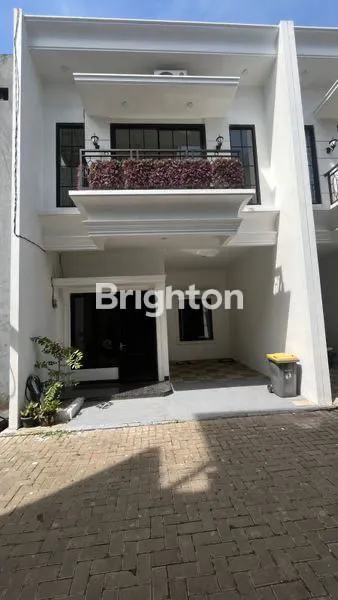 image RUMAH STRATEGIS DI JAKARTA SELATAN (1)