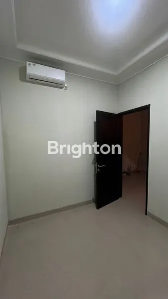 image RUMAH STRATEGIS DI JAKARTA SELATAN (5)