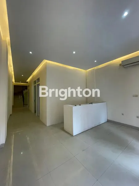 image DISEWAKAN RUKO 4 LANTAI KEMANG RAYA JAKARTA SELATAN EX KLINIK KECANTIKAN - PARKIR LUAS DAN FREE IPL (1)