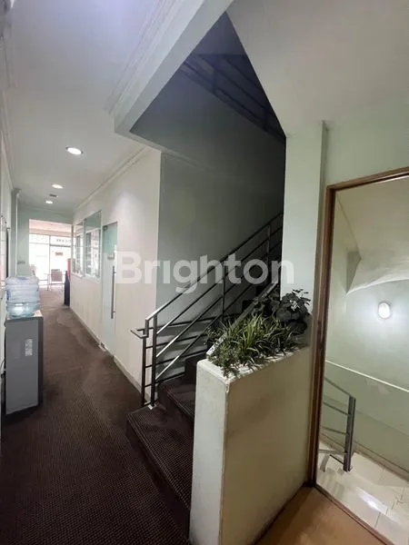 image RUKO 4 LANTAI JATIWARINGIN (3)