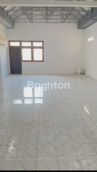 image DISEWAKAN RUKO 3 LANTAI DI KAWASAN PREMIUM JALAN GATOT SUBROTO, COCOK UNTUK KANTOR, SHOWROOM, KLINIK, USAHA KULINER, MAUPUN BISNIS RETAIL. LOKASI SANGAT STRATEGIS DENGAN VISIBILITAS TINGGI DAN AREA KOMERSIAL AKTIF. (6)