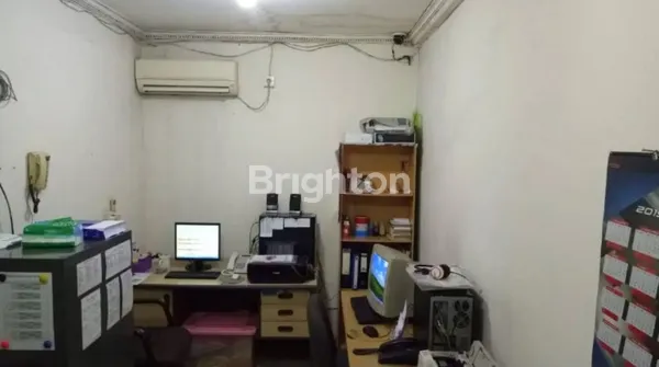 image RUKO 3 LANTAI TAMAN RATU INDA DEKAT JALAN PANJANG JAKARTA BARAT (2)