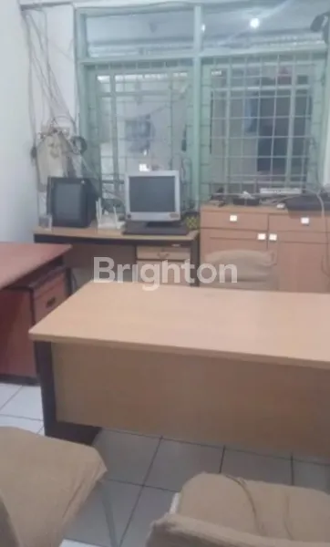 image RUKO 3 LANTAI TAMAN RATU INDA DEKAT JALAN PANJANG JAKARTA BARAT (7)