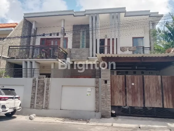 image HUNIAN NYAMAN 2 LANTAI AREA DENPASAR BARAT (1)