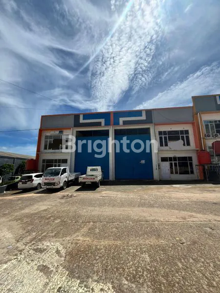 image GUDANG 2 LT SIAP PAKAI DEKAT PETI KEMAS (1)