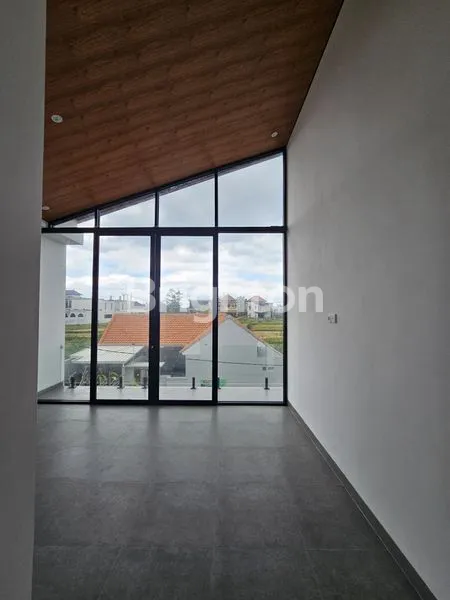 image VILLA MODERN MINIMALIS DI AREA PANTAI KEDUNGU (6)