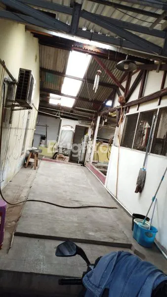 image JUAL CEPAT RUMAH TUA DAN TEMPAT USAHA STRATEGIS DI JOGLO KEMBANGAN JAKARTA BARAT (8)