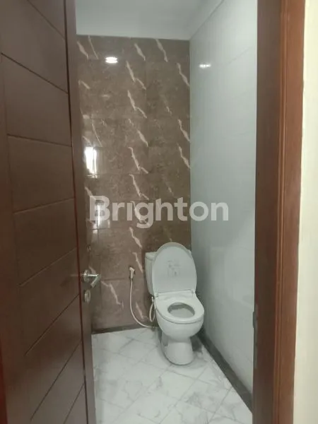 image RUK0 2 LANTAI HASYIM ASHARI CIPONDOH TANGERANG LETAK SANGAT BAGUS DAN STRATEGIS DEKAT MALL DAN PERUMAHAN (7)