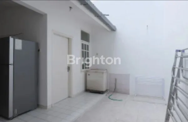 image RUMAH SIAP HUNI FULL FURNISH DI ARAYA MALANG (8)