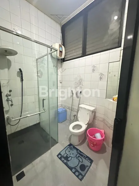 image RUMAH MEWAH STRATEGIS NOL JALAN RAYA SATELIT, SURABAYA BARAT (7)