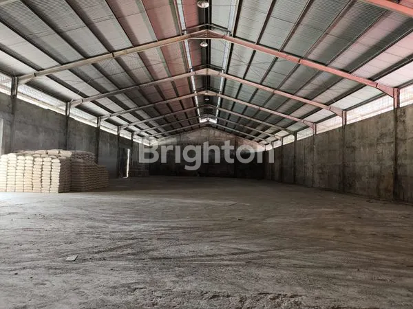 image GUDANG LUAS 1.100M² DI JL. YOS SUDARSO, AKSES LINTAS SUMATERA PEKANBARU (5)