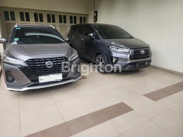 image RUMAH MEWAH 2 LANTAI KAWASAN ELIT DI JEMURSARI DEKAT A YANI, RUNGKUT, KENDANGSARI (4)