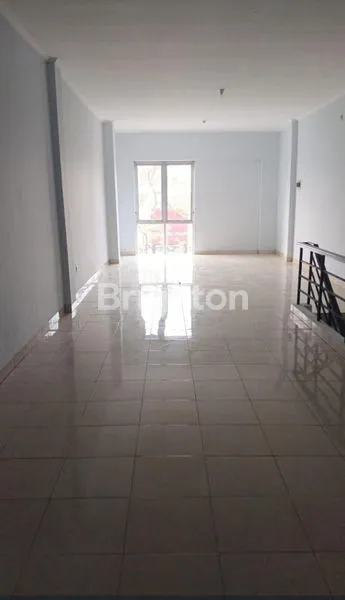 image RUKO GLAZE 3 LANTAI DI GADING SERPONG (4)