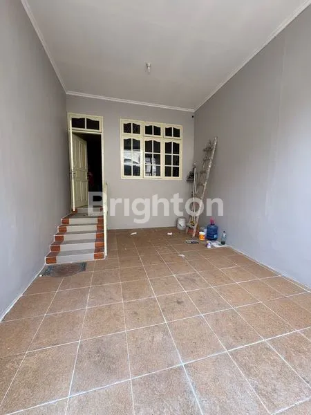 image RUMAH 2 LANTAI SIAP HUNI, SHM, 3 KT 2 KM DI TELUK GONG (2)