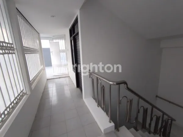 image PREMIUM OFFICE SPACE – DISEWAKAN GEDUNG 3 LANTAI (MODEL LOSS) LUAS 400 M2 (6)