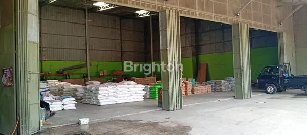 image DI JUAL GUDANG DAN TOKO SANGAT COCOK UNTUK USAHA  LOKASI STRATEGIS DI CISEENG (3)