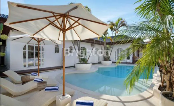 image MONTLY VILLA RENT AT PANTAI BATU BOLONG STREETT- VILLA STUDIO DI KAWASAN PREMIUM PANTAI BATU BOLONG (4)