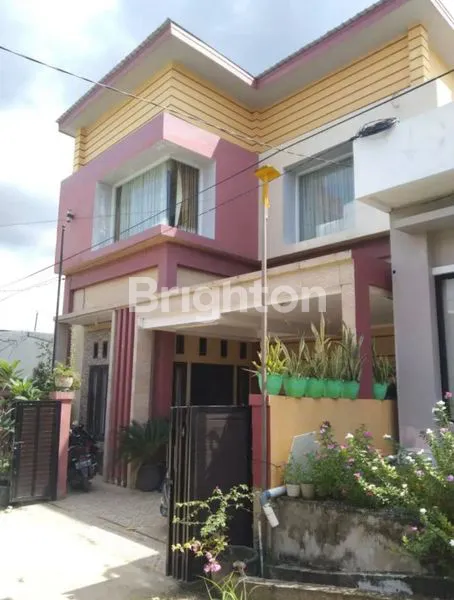 image RUMAH MEWAH TINGKAT 2 TENGAH KOTA DEKAT RUMAH SAKIT DIRGAHAYU (1)