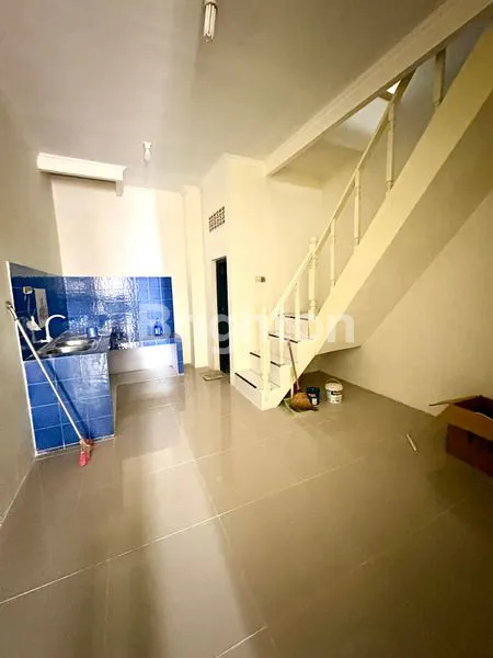 image RUMAH 2 LANTAI SIAP HUNI, SHM, 3 KT 2 KM DI TELUK GONG (4)