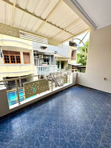 image RUMAH 2 LANTAI SIAP HUNI, SHM, 3 KT 2 KM DI TELUK GONG (8)