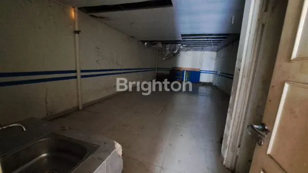 image RUKO STRATEGIS DI IFOLIA, 3 LANTAI LT 100M² (5)