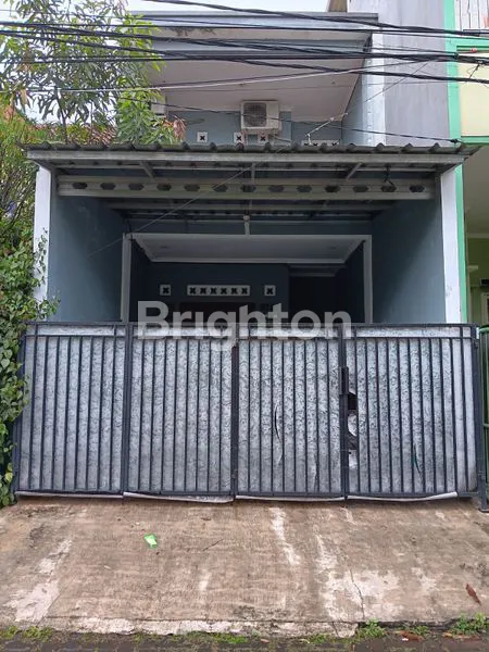 image RUMAH RAPI SIAP HUNI TANPA HARUS RENOVASI DI GRIYA KENCANA 2 CILEDUG, DEKAT DENGAN AKSES FASILITAS UMUM TRANSPORTASI, RUMAH SAKIT, SEKOLAH , MALL  DLL (1)