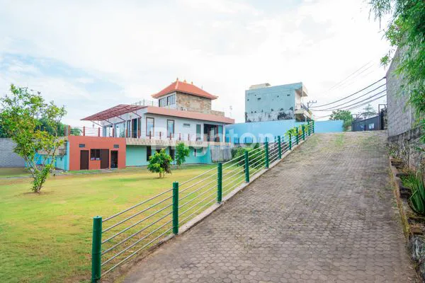 image *FREEHOLD LAND 3,660 SQM INCLUDE WITH 5-BEDROOM HOUSE . DARMA WANGSA.NUSA DUA, BENOA, BADUNG (1)