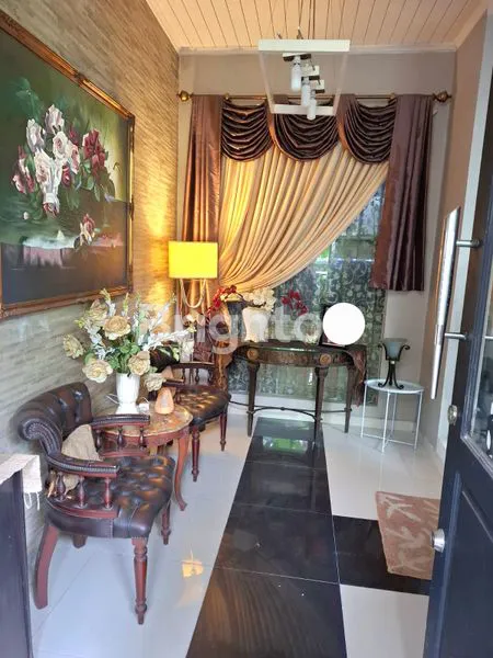 image DIJUAL RUMAH MEWAH & ELEGAN PERMATA HIJAU 2 – KEBAYORAN LAMA, JAKARTA SELATAN (1)