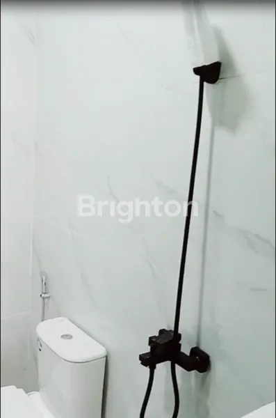 image DISEWAKAN RUKO BARU 2 LANTAI LOKASI STRATEGIS DI KUTA (2)