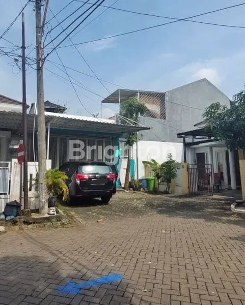 image RUMAH POJOK SUPER LUAS & SIAP HUNI – 7 KAMAR | SEMI FURNISH | GRAHA TIRTA WARU | NEGO (1)