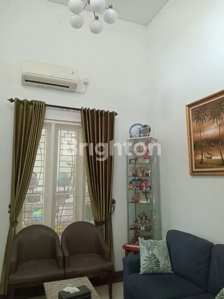 image RUMAH POJOK SUPER LUAS & SIAP HUNI – 7 KAMAR | SEMI FURNISH | GRAHA TIRTA WARU | NEGO (6)