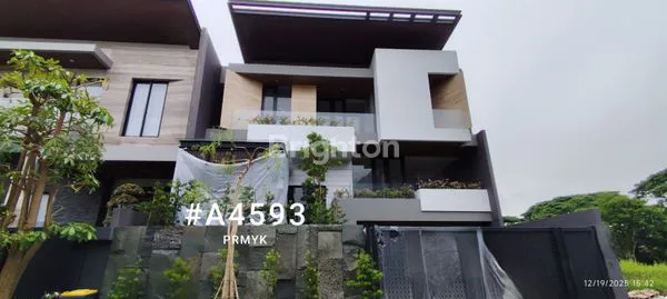 image [A4593] CITRALAND UTAMA RUMAH BARU MEWAH ONE GATE DEKAT UNIVERSITAS CIPUTRA, BUKIT GOLF INTERNATIONAL, WATERFRONT, SOMERSET, STONEGATE, DIAMOND HILL, GWALK, PAKUWON INDAH, WISATA BUKIT MAS (4)