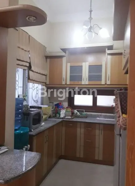 image RUMAH MEWAH 2 LANTAI DI GRAHA SAMPURNA (4)