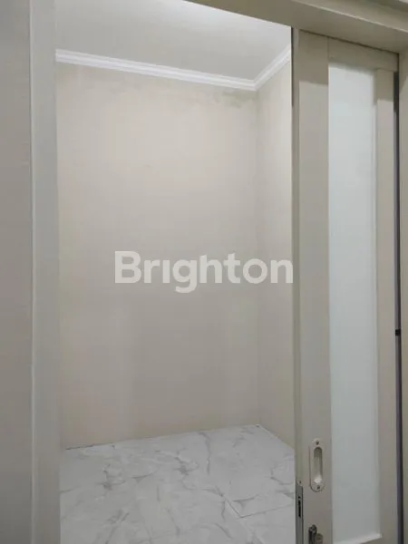 image DISEWAKAN RUMAH 2 LANTAI BARU GRESS DI LEBAK ARUM (3)