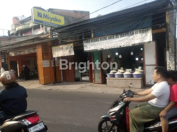 image DIJUAL RUKO + TOKO, AREA LUAS, SIAP HUNI DAN USAHA (4)