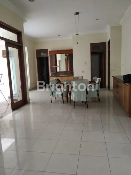 image HUNIAN EKSKLUSIF 4+1 KT, LT 280M² DI PRISMA KEDOYA (3)