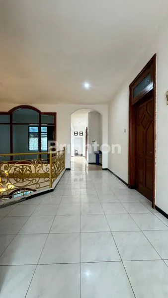 image RUMAH MEWAH 7 KT DI PONDOK MUTIARA SIDOARJO (2)