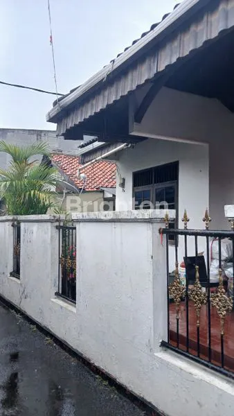 image RUMAH STRATEGIS 3KT SHM HARGA NEGO DI JAKSEL (2)