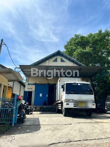 image GUDANG SIAP PAKAI DI AREA KOMPLEKS PERGUDANGAN TEUKU UMAR (3)