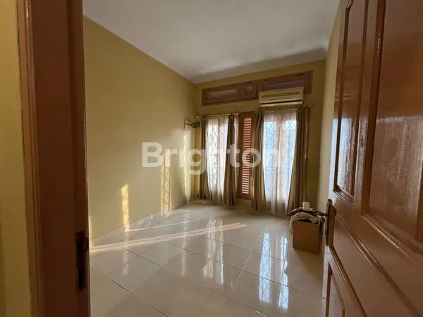 image DI JUAL CEPAT RUMAH 3 LANTAI SIAP HUNI DI GADING PRATAMA KELAPA GADING JAKARTA UTARA (3)