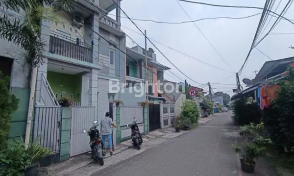 image RUMAH KOST 3 LT BIDARA CINA OTISTA JATINEGARA JAKARTA TIMUR (8)