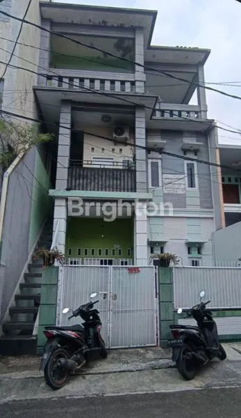 image RUMAH KOST 3 LT BIDARA CINA OTISTA JATINEGARA JAKARTA TIMUR (1)