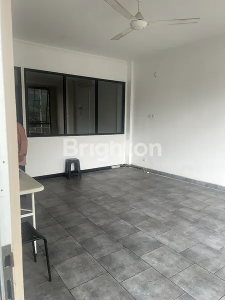 image DISEWAKAN RUKO 1 LANTAI DENGAN AKSES LIFT DI TEBET (2)