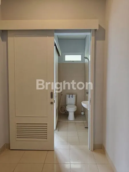 image RUMAH 2 LANTAI DI CLUSTER VIRGINIA VILLAGE – GADING SERPONG | SHM | HARGA TERJANGKAU (3)