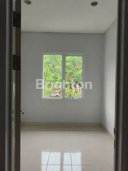 image RUMAH 2 LANTAI DI CLUSTER VIRGINIA VILLAGE – GADING SERPONG | SHM | HARGA TERJANGKAU (2)