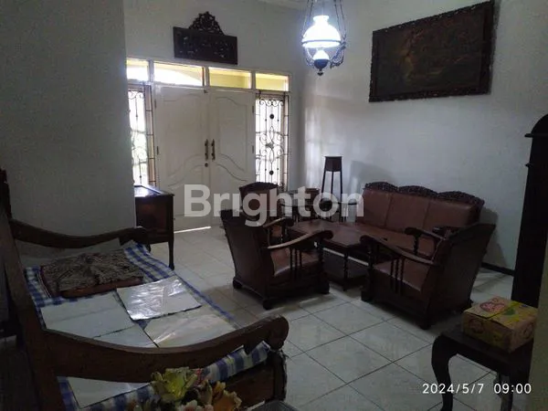 image RUMAH DIJUAL 2 LT DI JL UTAMA SAWOJAJAR 1 MALANG (3)